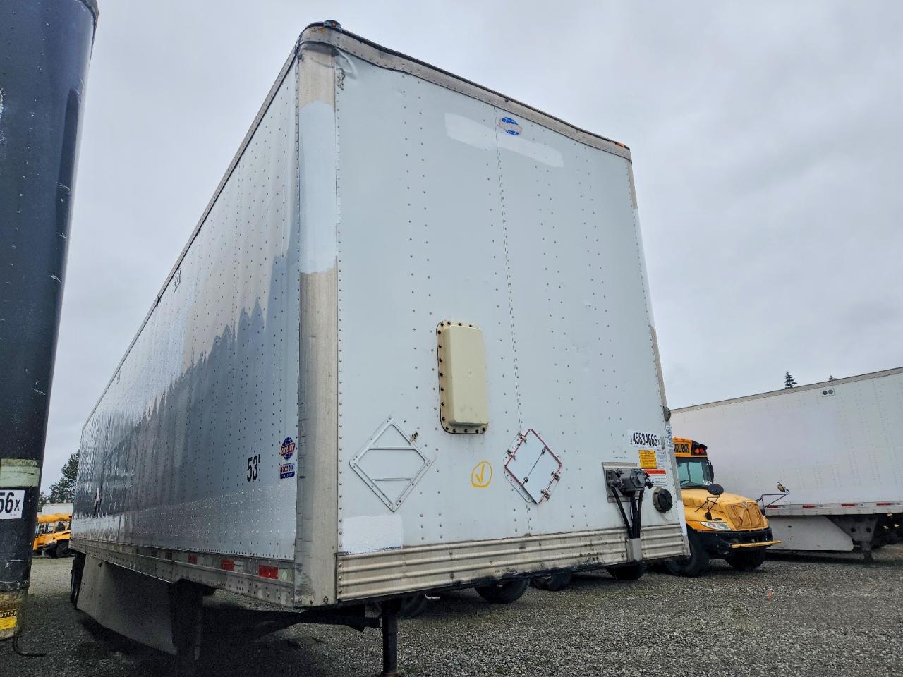 2015 UTILITY All models VIN 1UYVS2536FG234711 photo 1