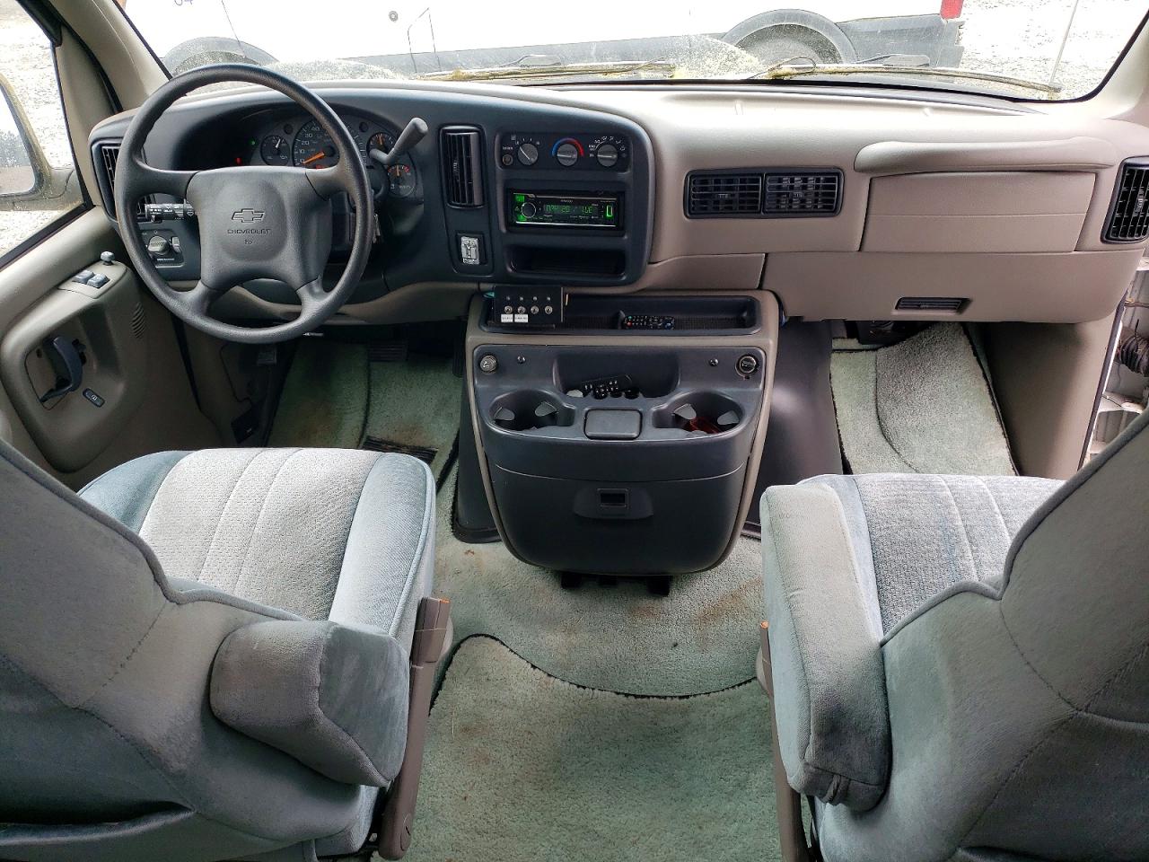 2001 CHEV Express VIN 1GBHG31J7Y1215831 photo 5