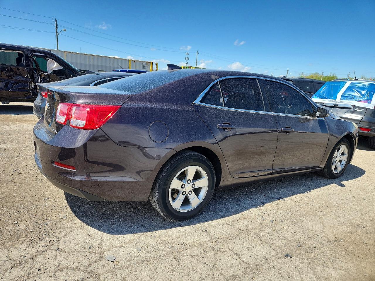 2015 Chevrolet Malibu VIN 1G11C5SL2FF250578 photo 3