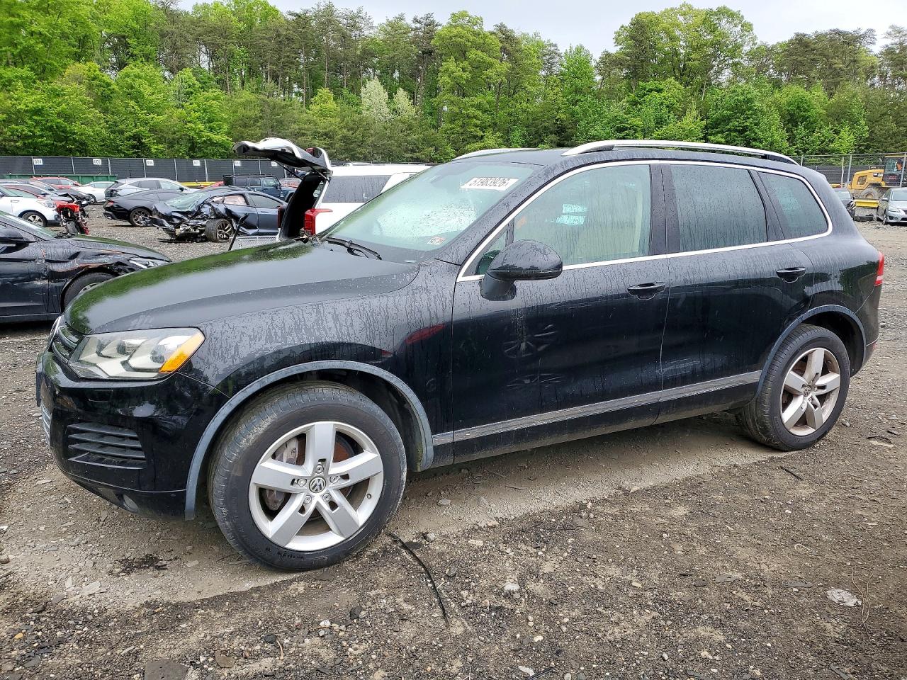2014 Volkswagen Touareg VIN WVGEP9BP4ED001471 photo 1