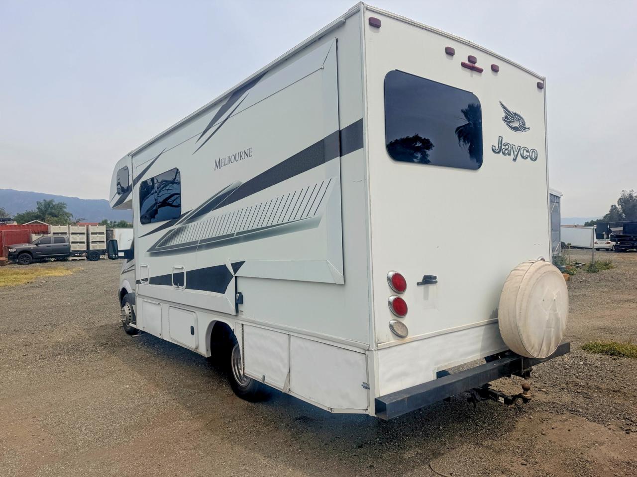 2016 Jayco Sprinter VIN WDAPF4CCXG9659982 photo 3