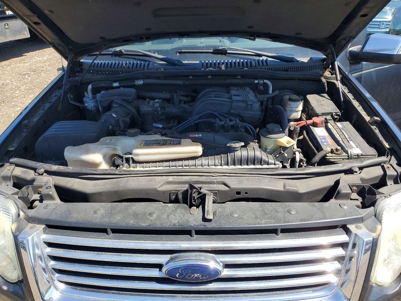 2010 Ford Explorer VIN 1FMEU7FE8AUA95547 photo 12