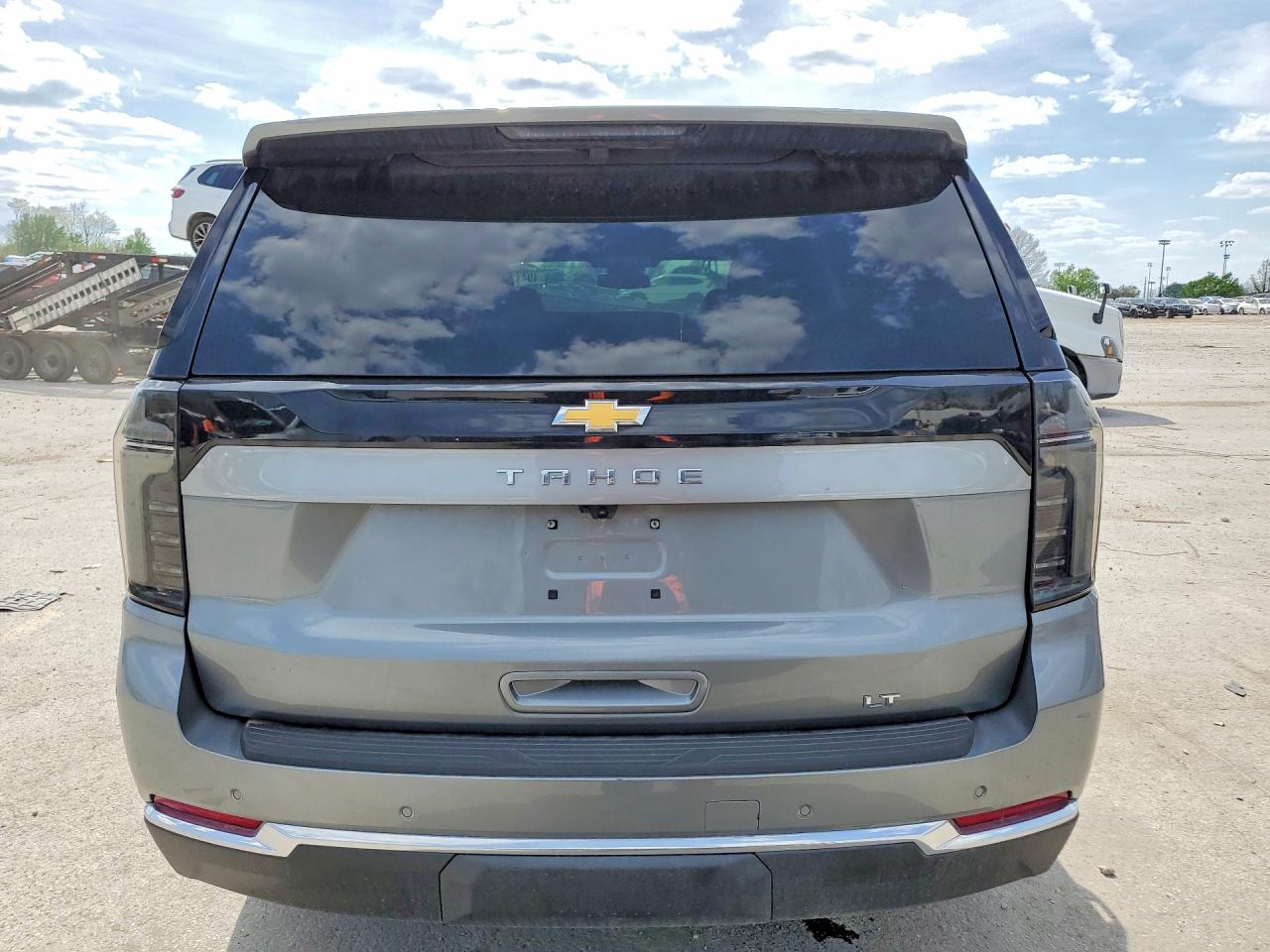2026 Chevrolet Tahoe VIN 1GNS6NKD1TR121633 photo 6