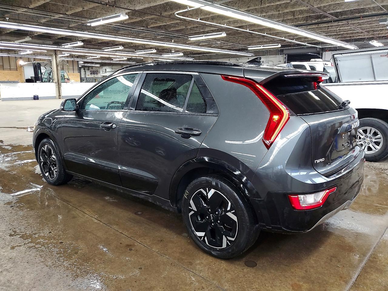 2023 Kia Niro VIN KNDCR3L14P5072454 photo 2