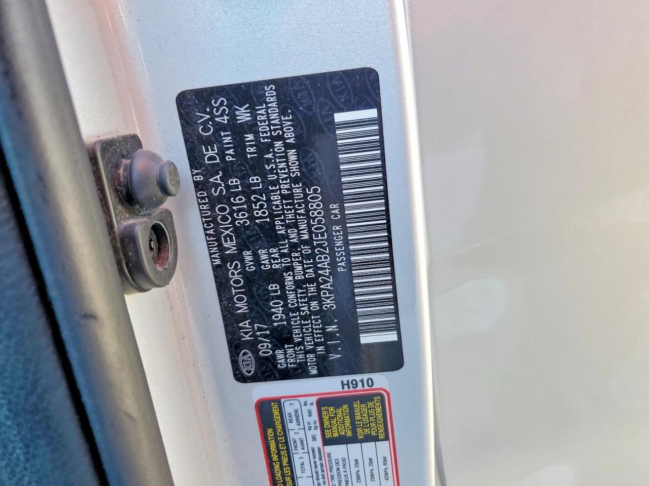 2018 Kia Rio VIN 3KPA24AB2JE058805 photo 12