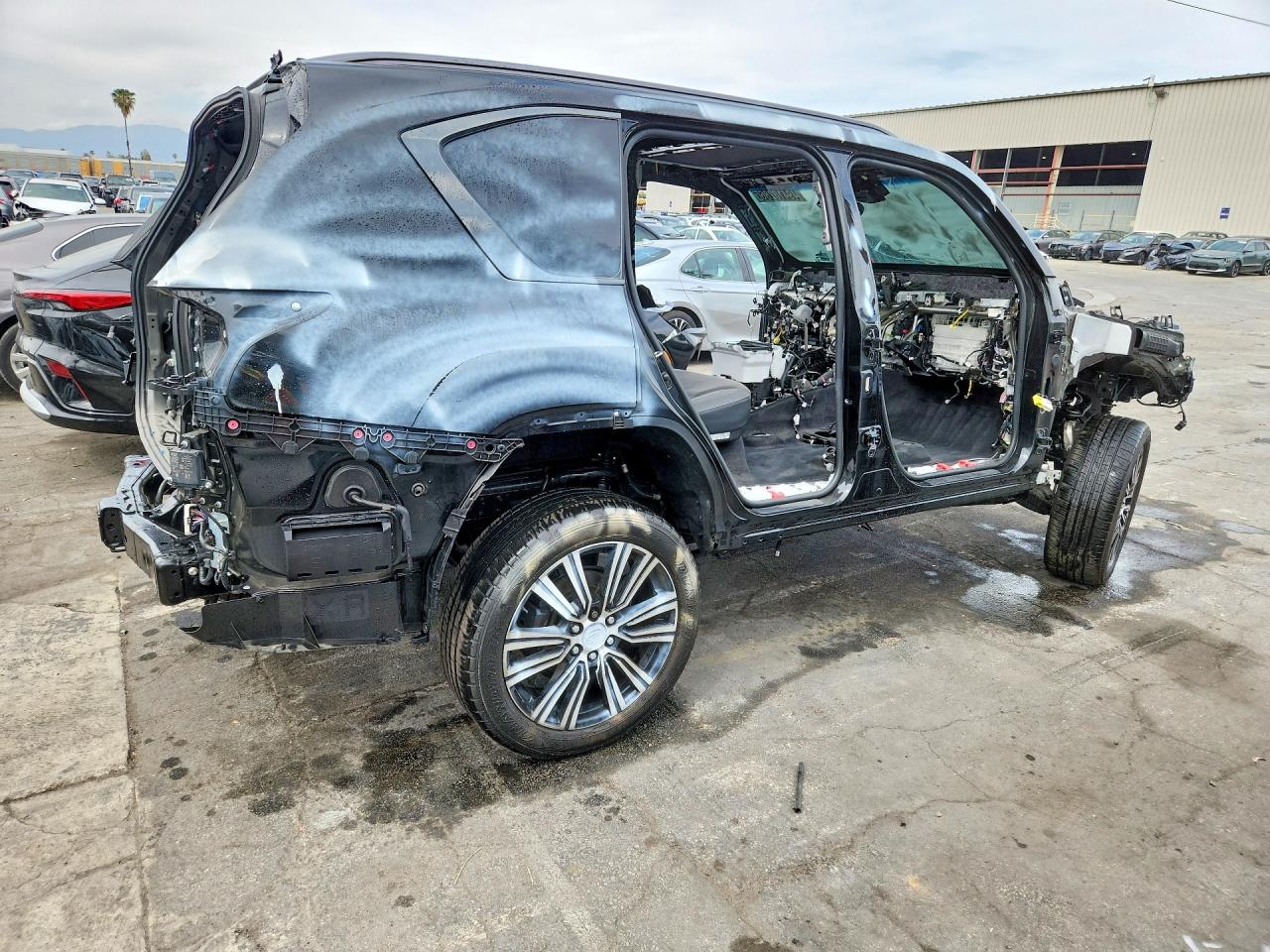 2024 Lexus Lx 600 Luxury VIN JTJGB7CX5R4065214 photo 3