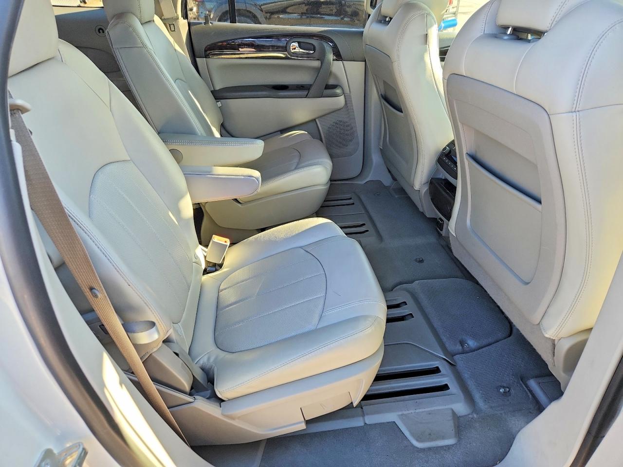 2015 Buick Enclave VIN 5GAKRCKD6FJ110796 photo 11