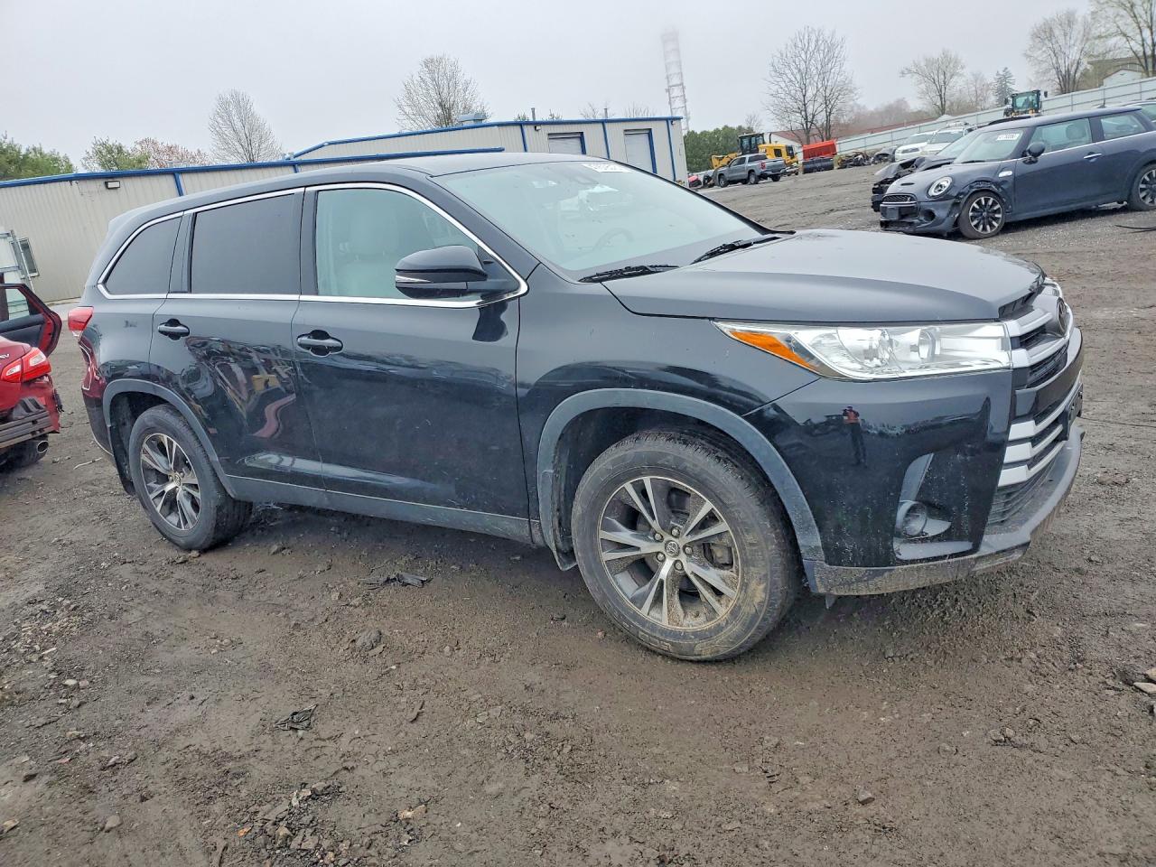 2019 Toyota Highlander VIN 5TDZARFH8KS049470 photo 4