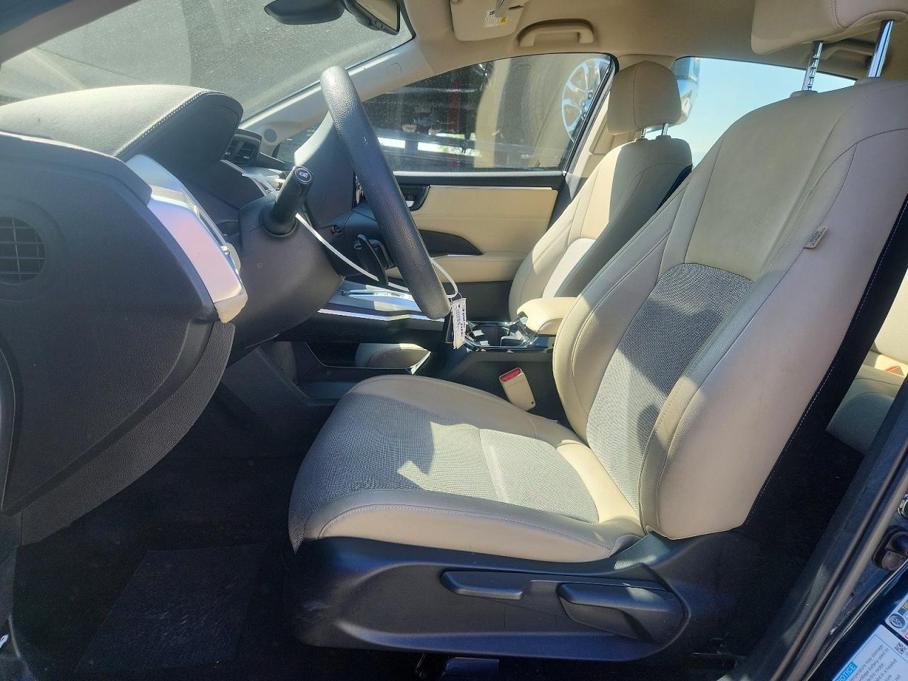 2019 Honda Clarity VIN JHMZC5F12KC003641 photo 7