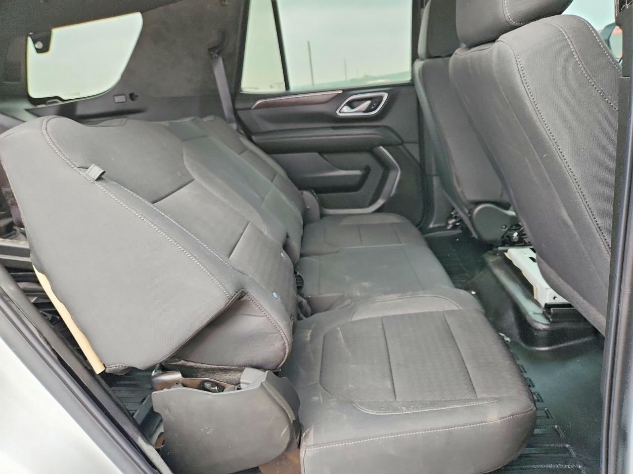 2024 Chevrolet Tahoe VIN 1GNSCLED4RR300623 photo 11