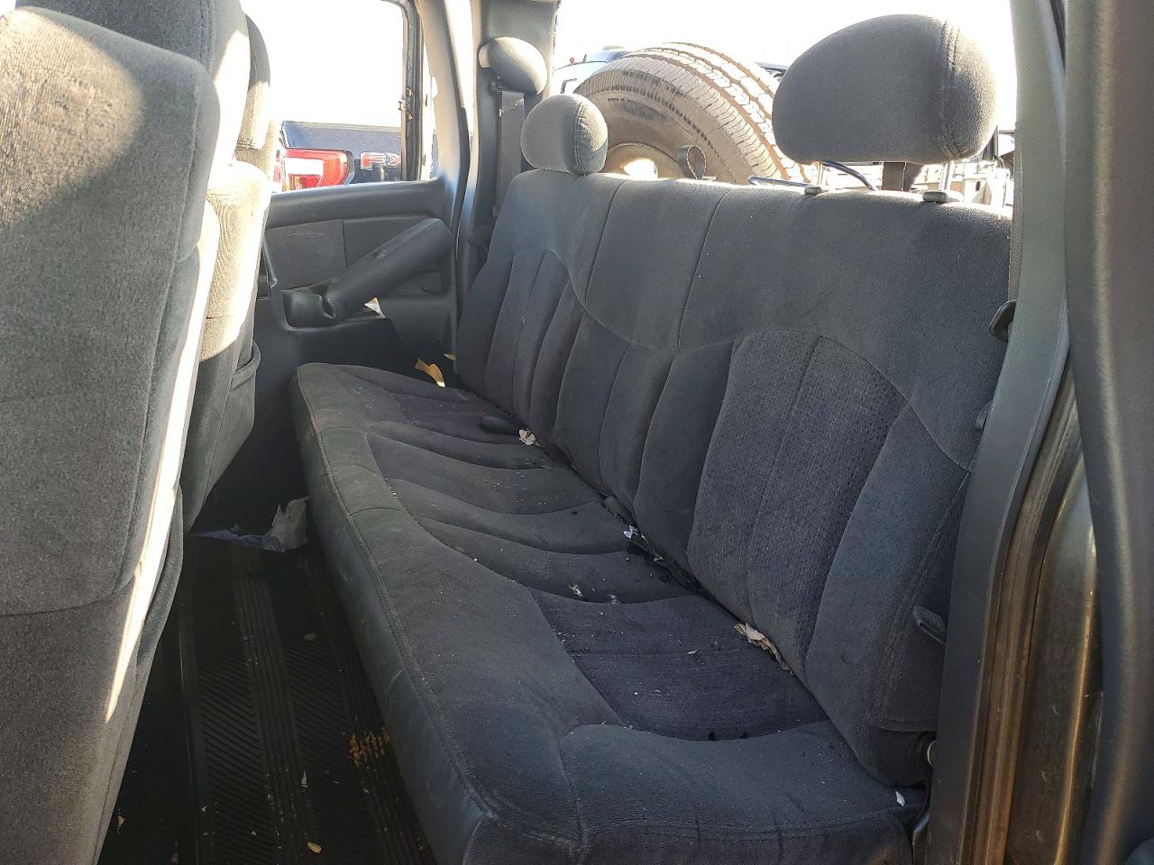 2001 Chev Silverado VIN 2GCEC19V811194705 photo 10