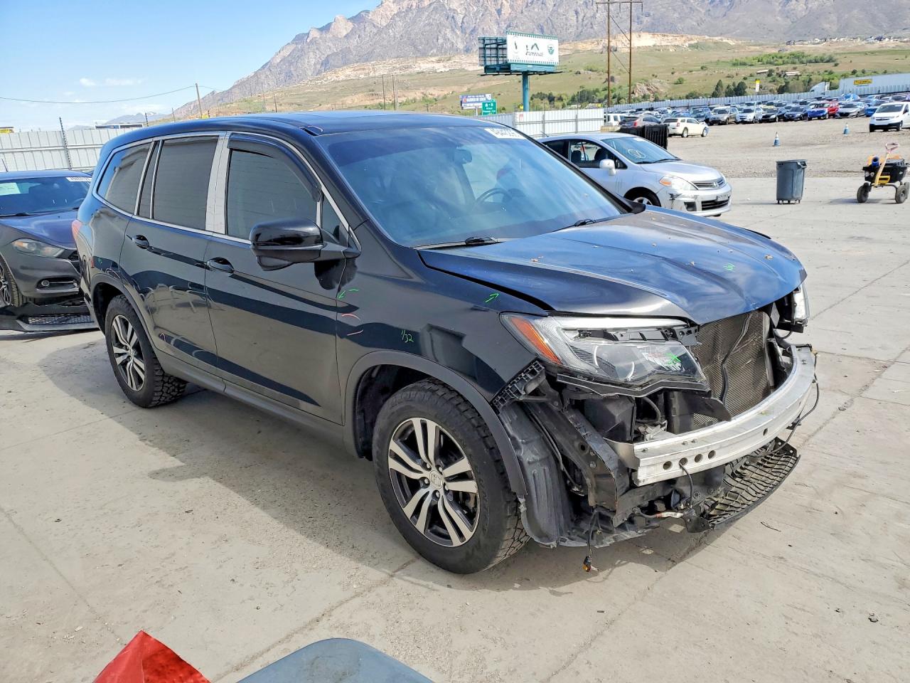 2016 Honda Pilot VIN 5FNYF5H5XGB033341 photo 4