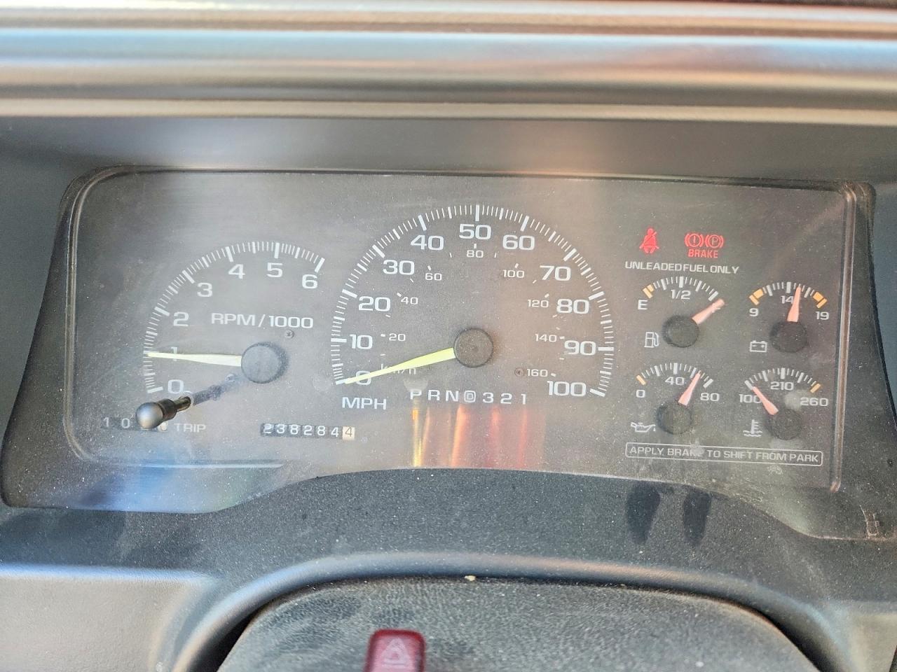 1999 Chevrolet Tahoe VIN 1GNEK13R4XR102284 photo 9