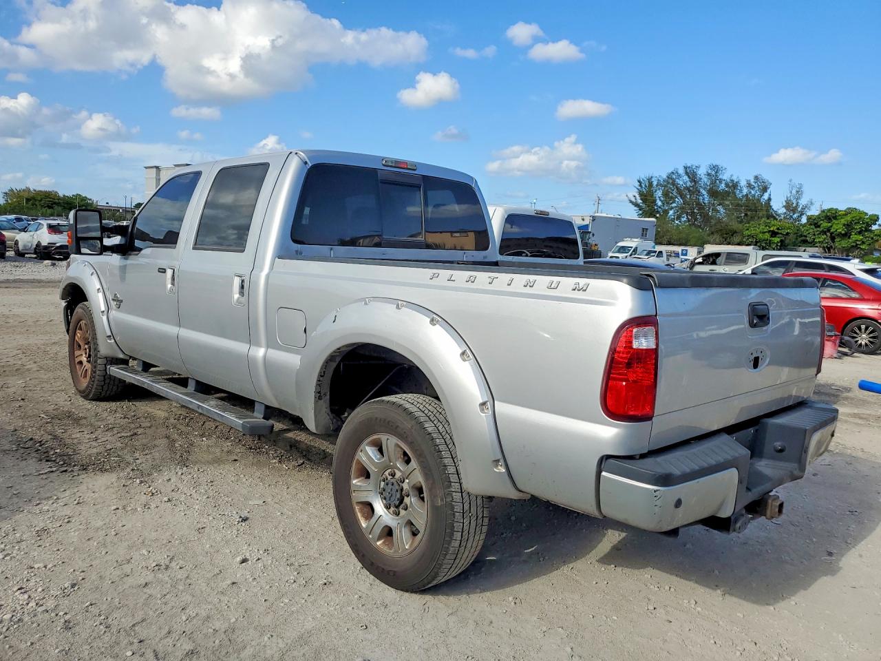 2013 Ford F250 VIN 1FT7W2BT3DEB83872 photo 2