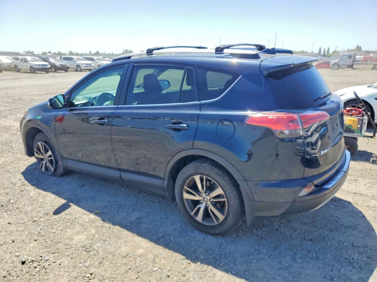 2017 Toyota Rav4 VIN 2T3WFREV4HW346304 photo 2