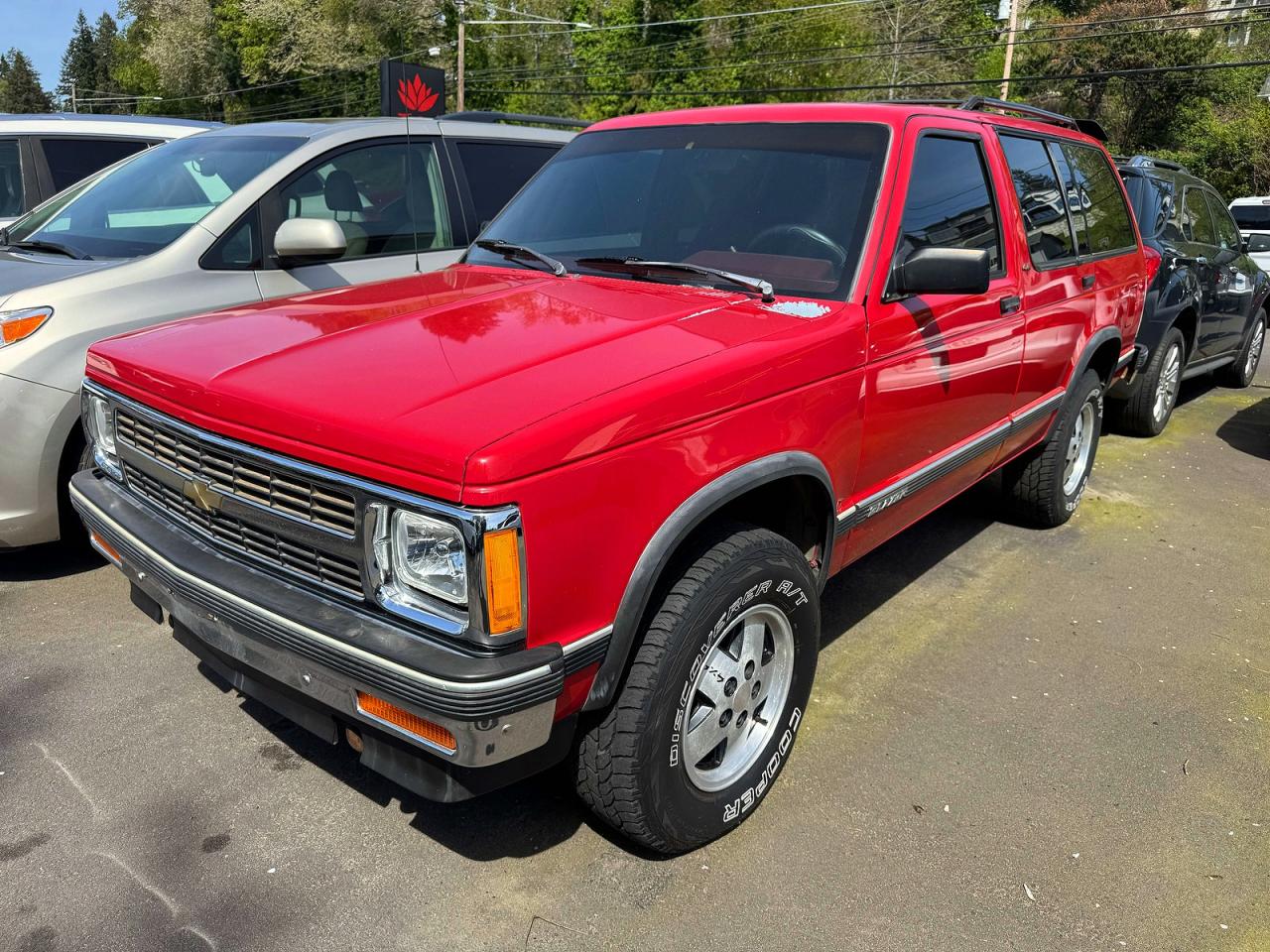1991 Chevrolet Blazer VIN 1GNDT13Z8M2260740 photo 2