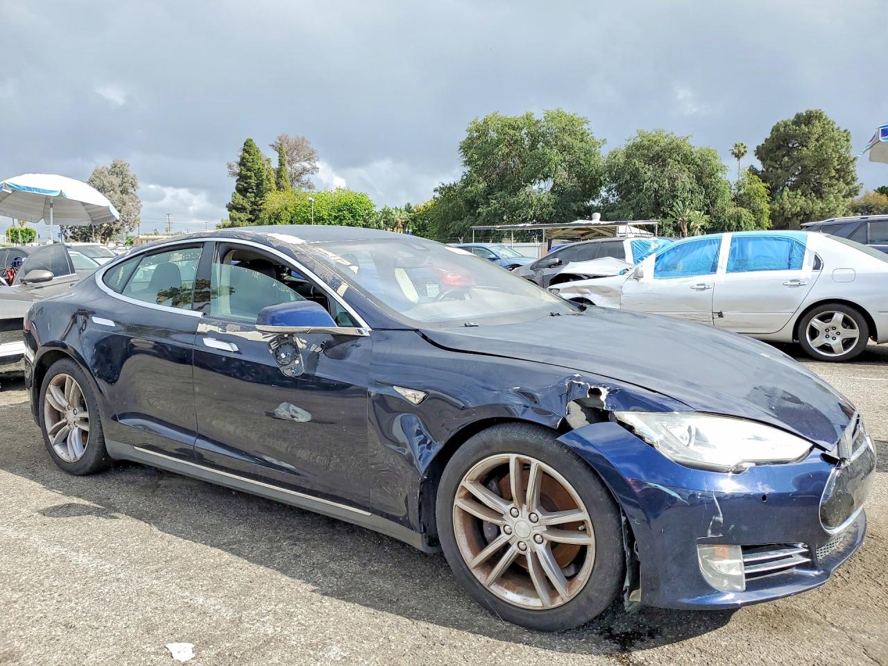 2015 Tesla Model s VIN 5YJSA1H14FF080616 photo 4
