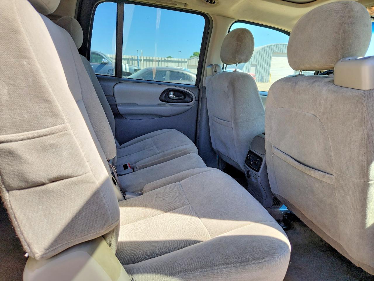 2006 Chevrolet Trailblzr VIN 1GNET16S066155351 photo 11