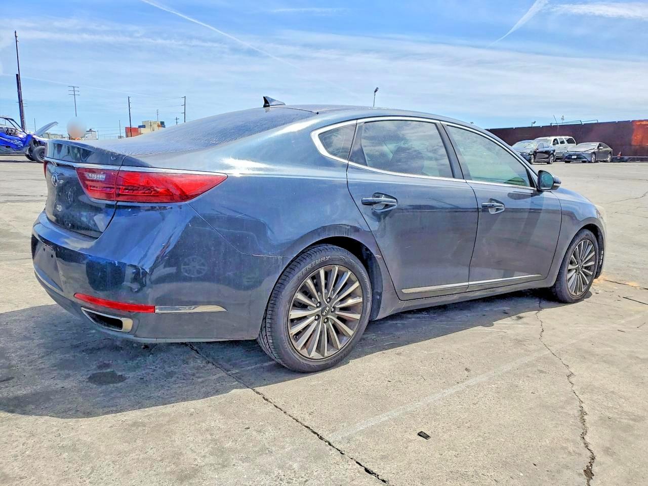 2017 Kia Cadenza VIN KNALB4J14H5044844 photo 3