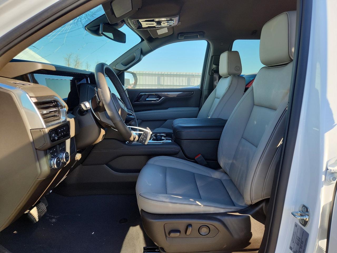 2026 GMC Yukon VIN 1GKS2BKD3TR148100 photo 7