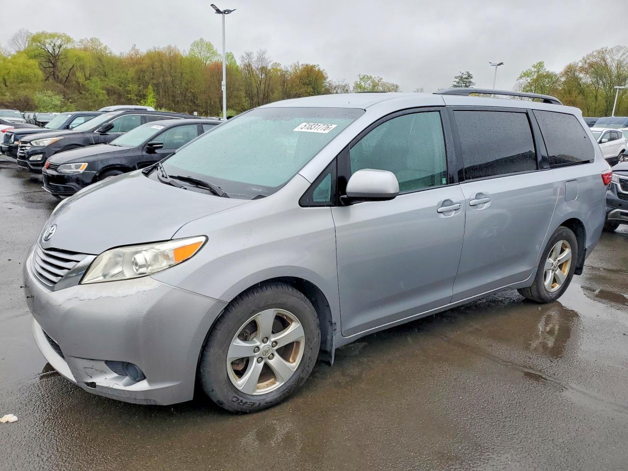 2017 TOYOTA Sienna VIN 5TDKZ3DC6HS782155 photo 1