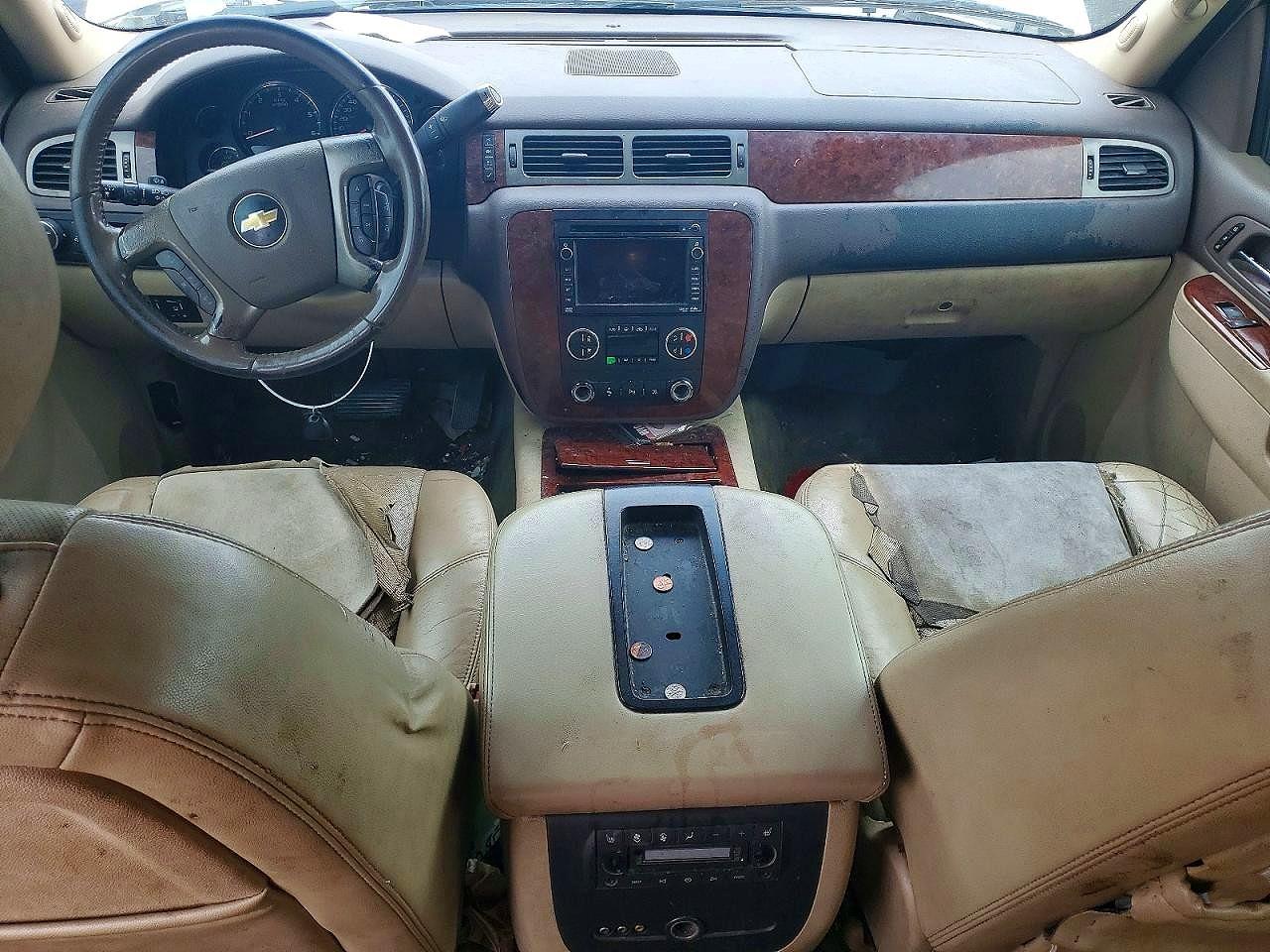 2011 Chevrolet Suburban VIN 1GNSCKE02BR289361 photo 8