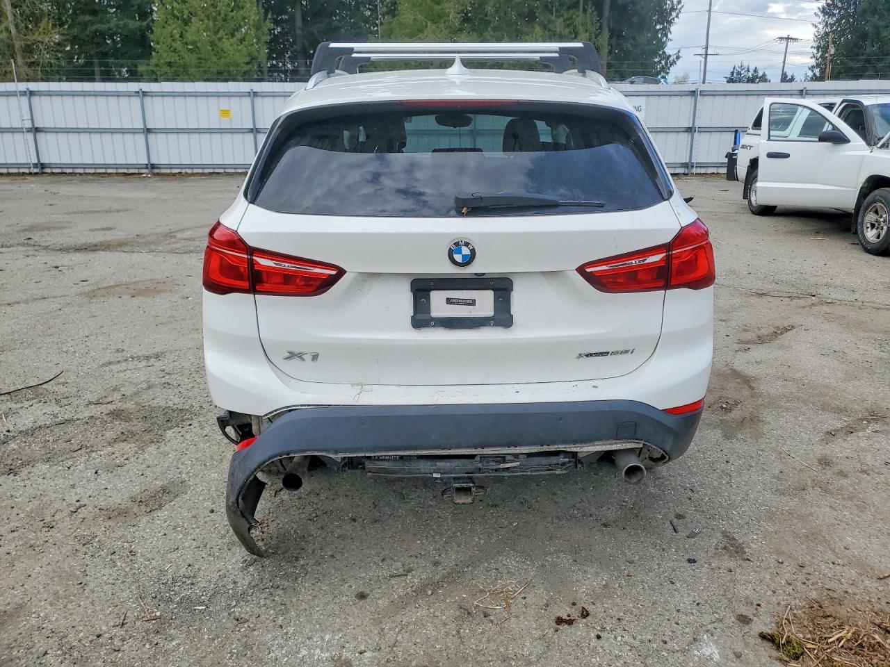 2018 BMW X1 VIN WBXHT3C35J5L28748 photo 6