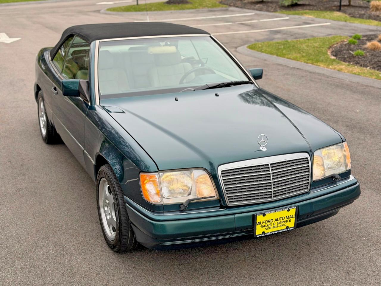 1995 Mercedes-Benz E-class VIN WDBEA66E8SC282817 photo 1