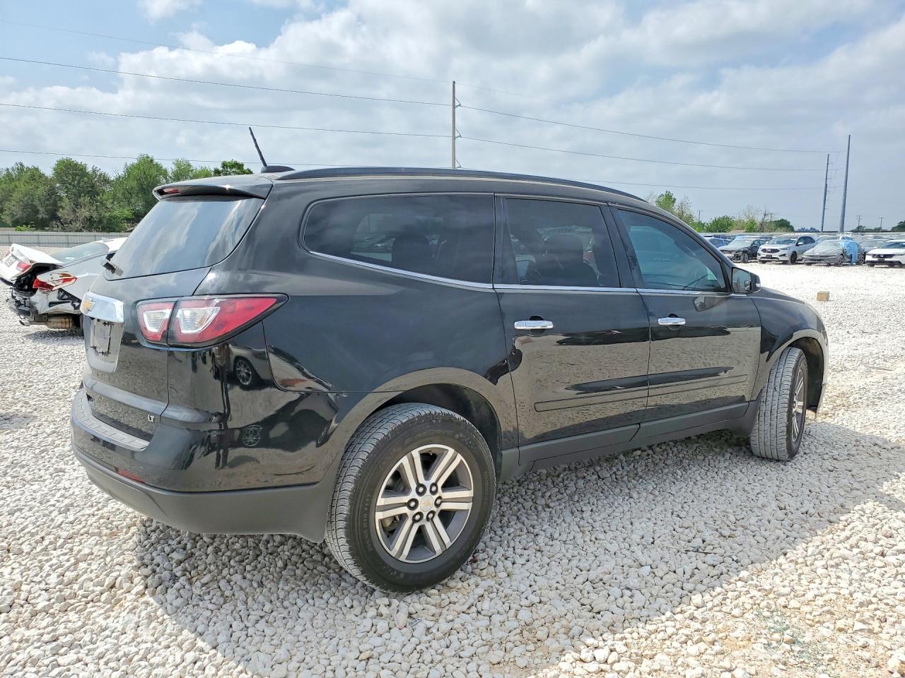2017 Chev Traverse VIN 1GNKRGKD0HJ349180 photo 3