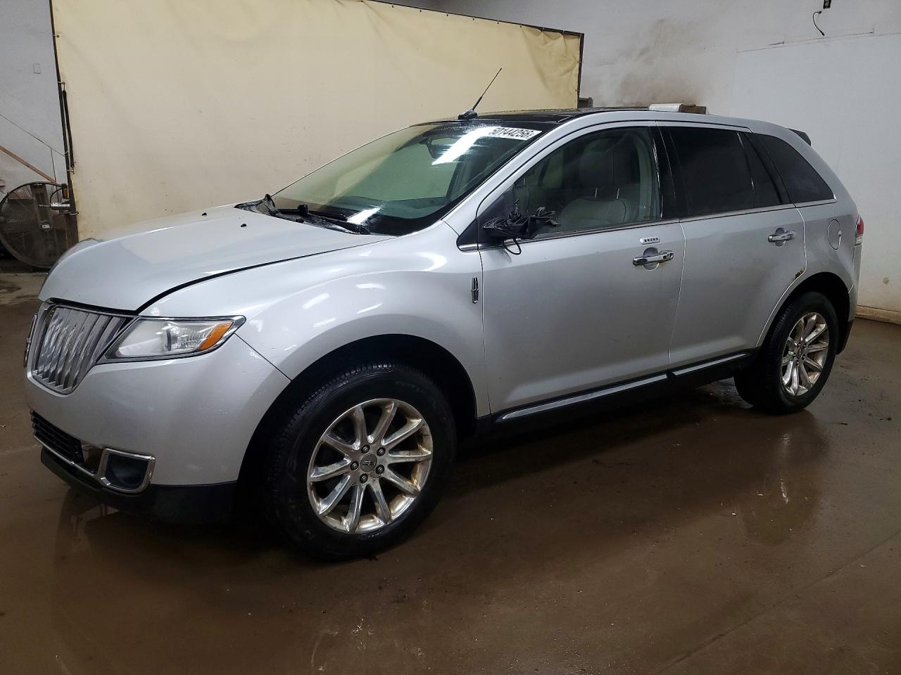2013 Lincoln Mkx VIN 2LMDJ8JK6DBL17380 photo 1