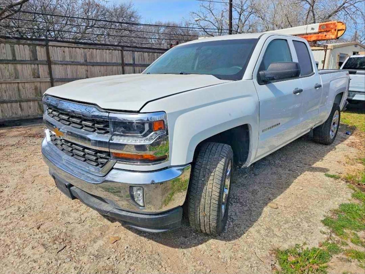 2016 Chevrolet All models VIN 1GCVKPEH0GZ333764 photo 2