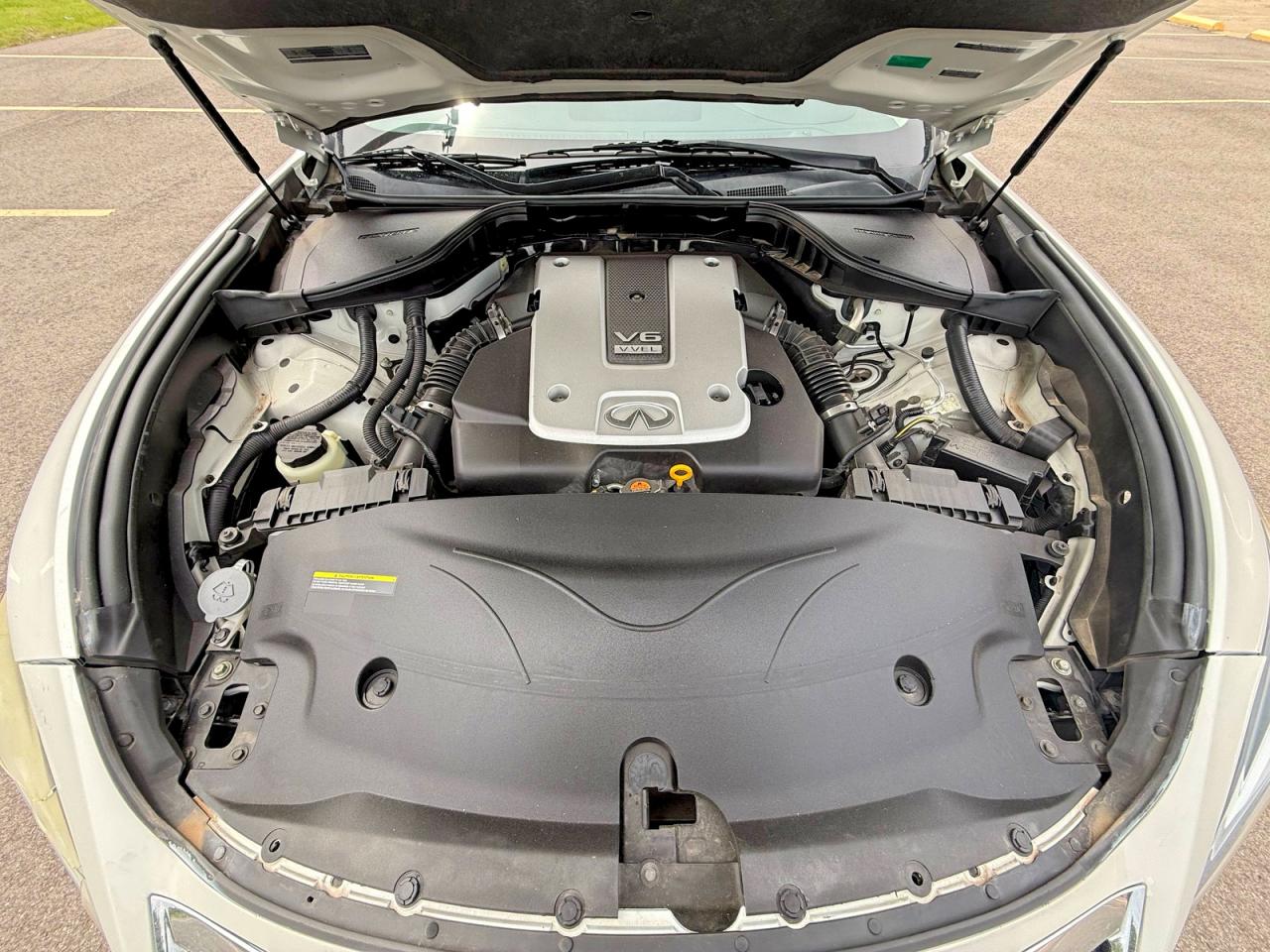 2018 Infiniti Q70 VIN JN1BY1AR2JM220919 photo 7