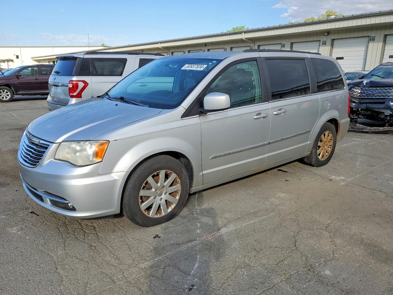 2011 Chrysler Minivan VIN 2A4RR8DG0BR607182 photo 1