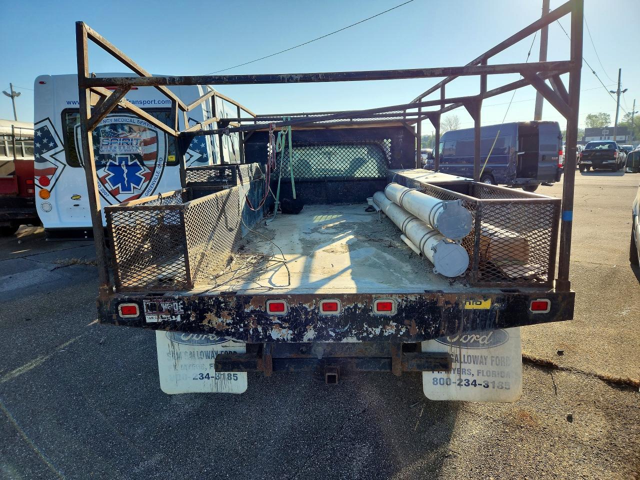 2005 Ford F550 VIN 1FDAW56PX5EC08610 photo 6