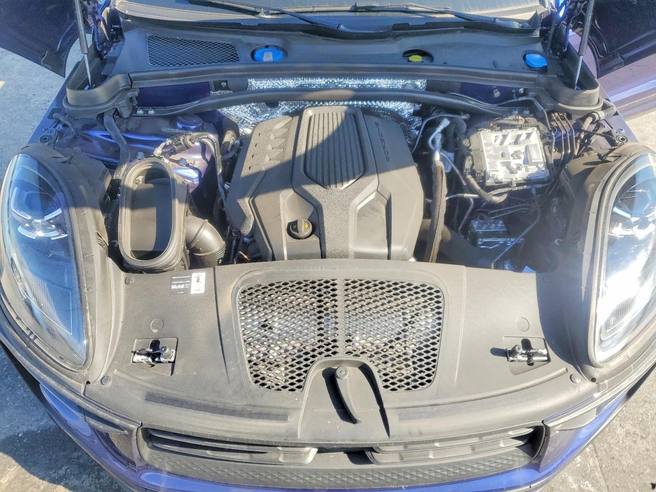 2026 Porsche Macan VIN WP1AA2A59TLB00140 photo 11