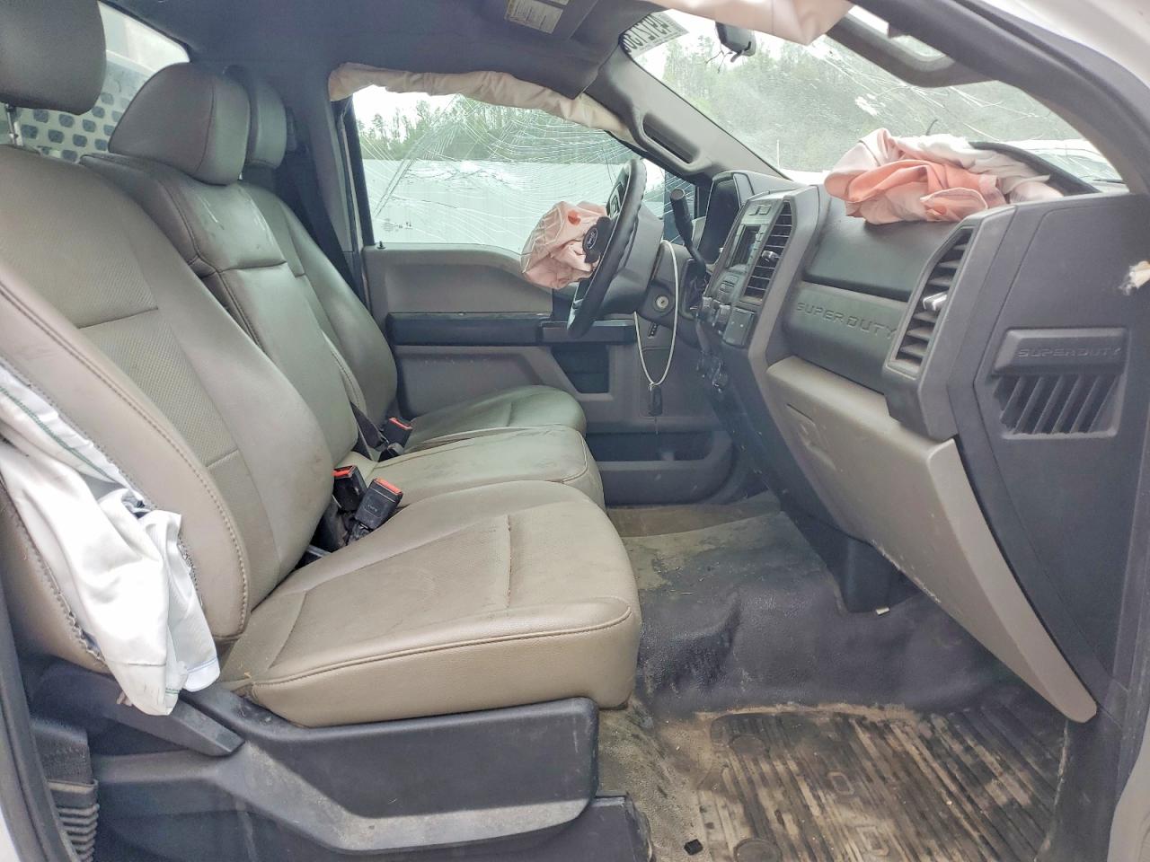 2021 Ford F350 VIN 1FDRF3G66MEC55208 photo 10