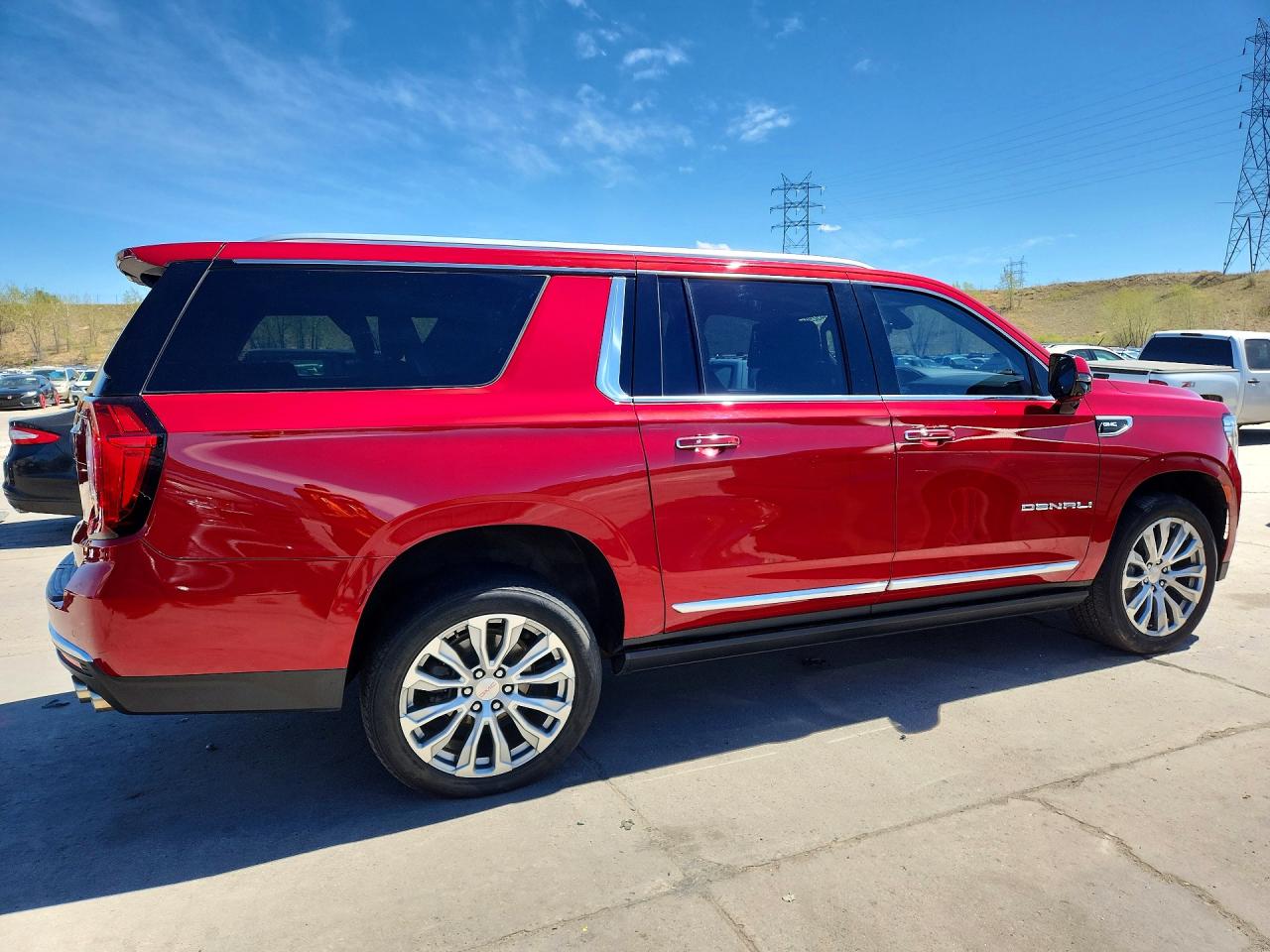 2022 GMC Yukon VIN 1GKS2JKL6NR115242 photo 3