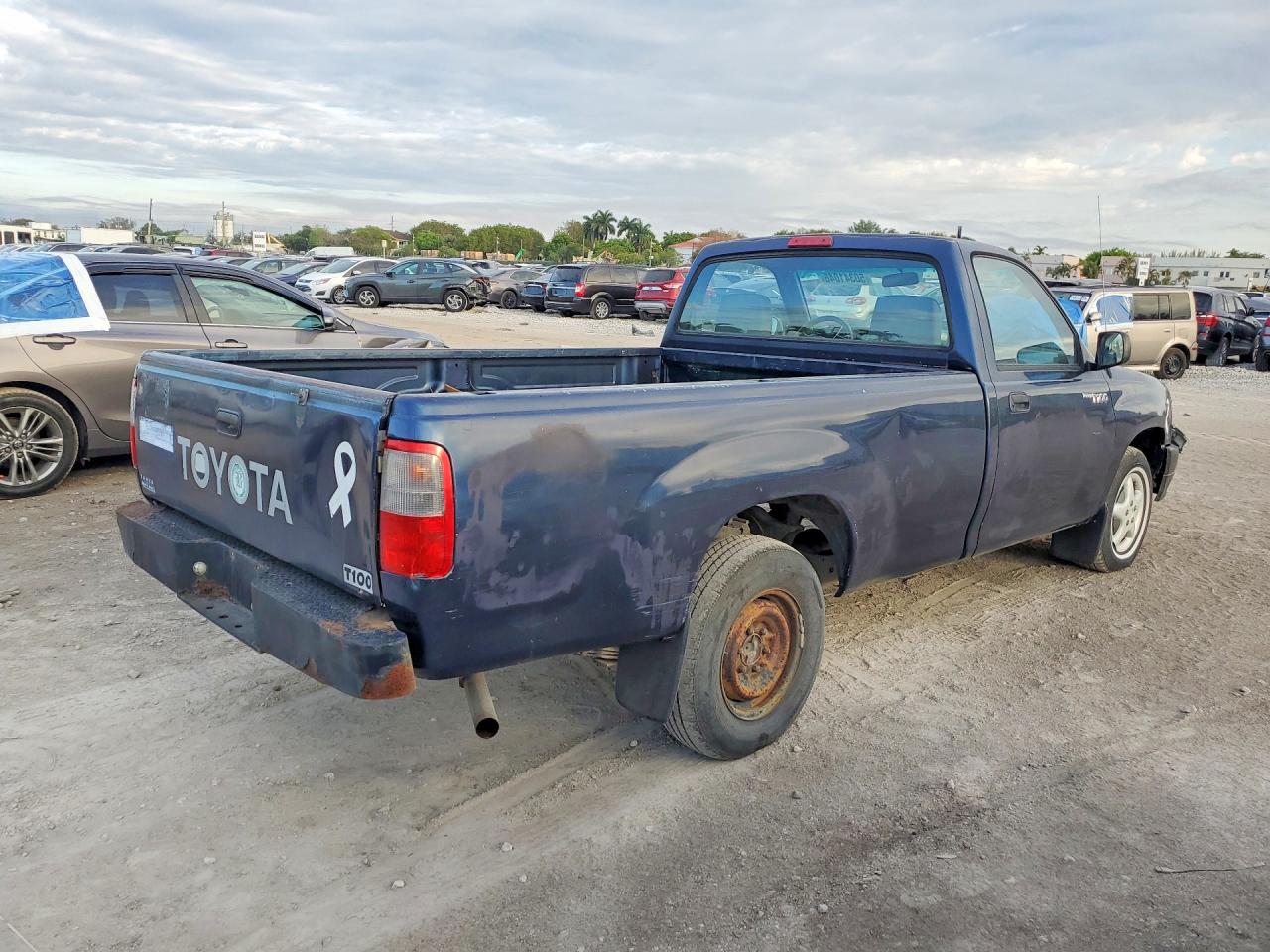 1995 Toyota T100 VIN JT4UD10D9S0006705 photo 3