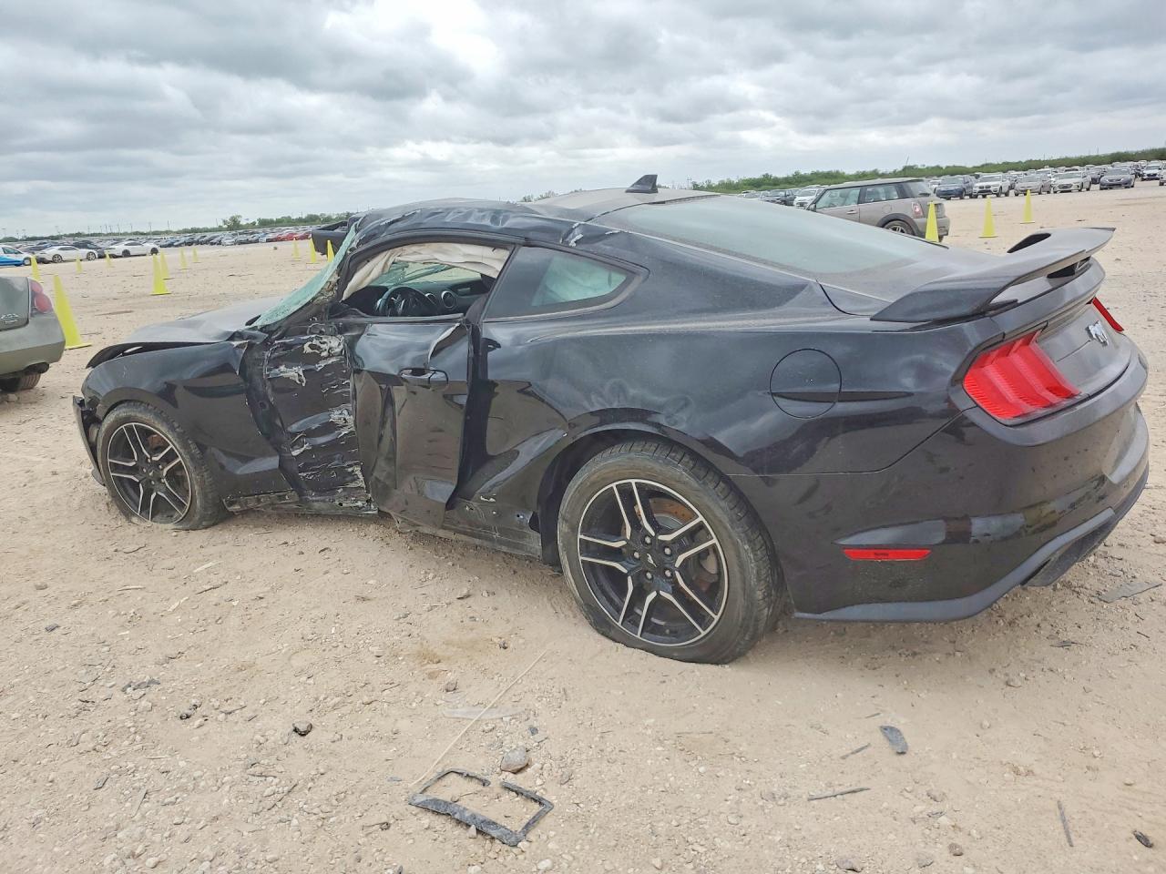 2021 FORD All models VIN 1FA6P8TH9M5121601 photo 2