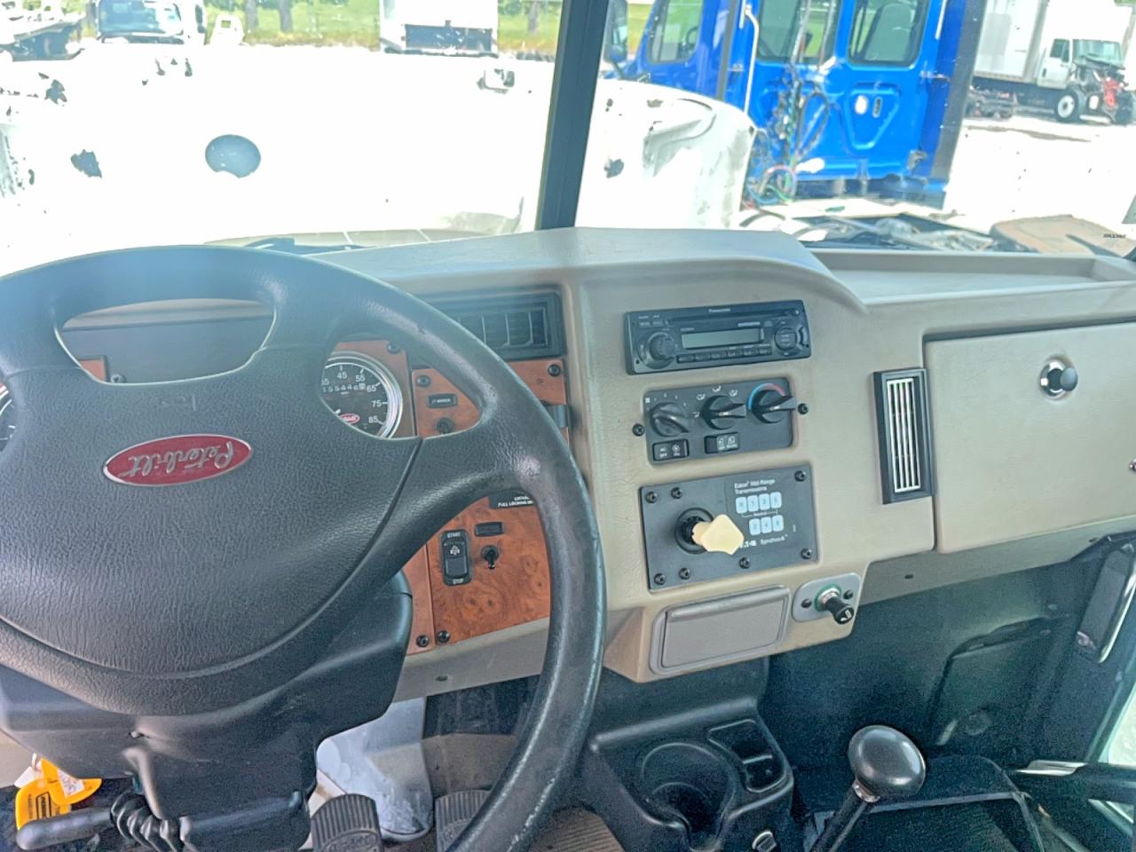 2008 PETERBILT All other VIN 2NPLHN6X28M757870 photo 9