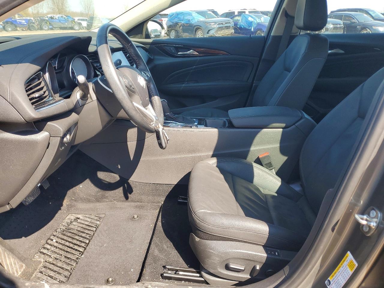 2018 Buick Regal VIN W04GP6SX0J1087573 photo 7