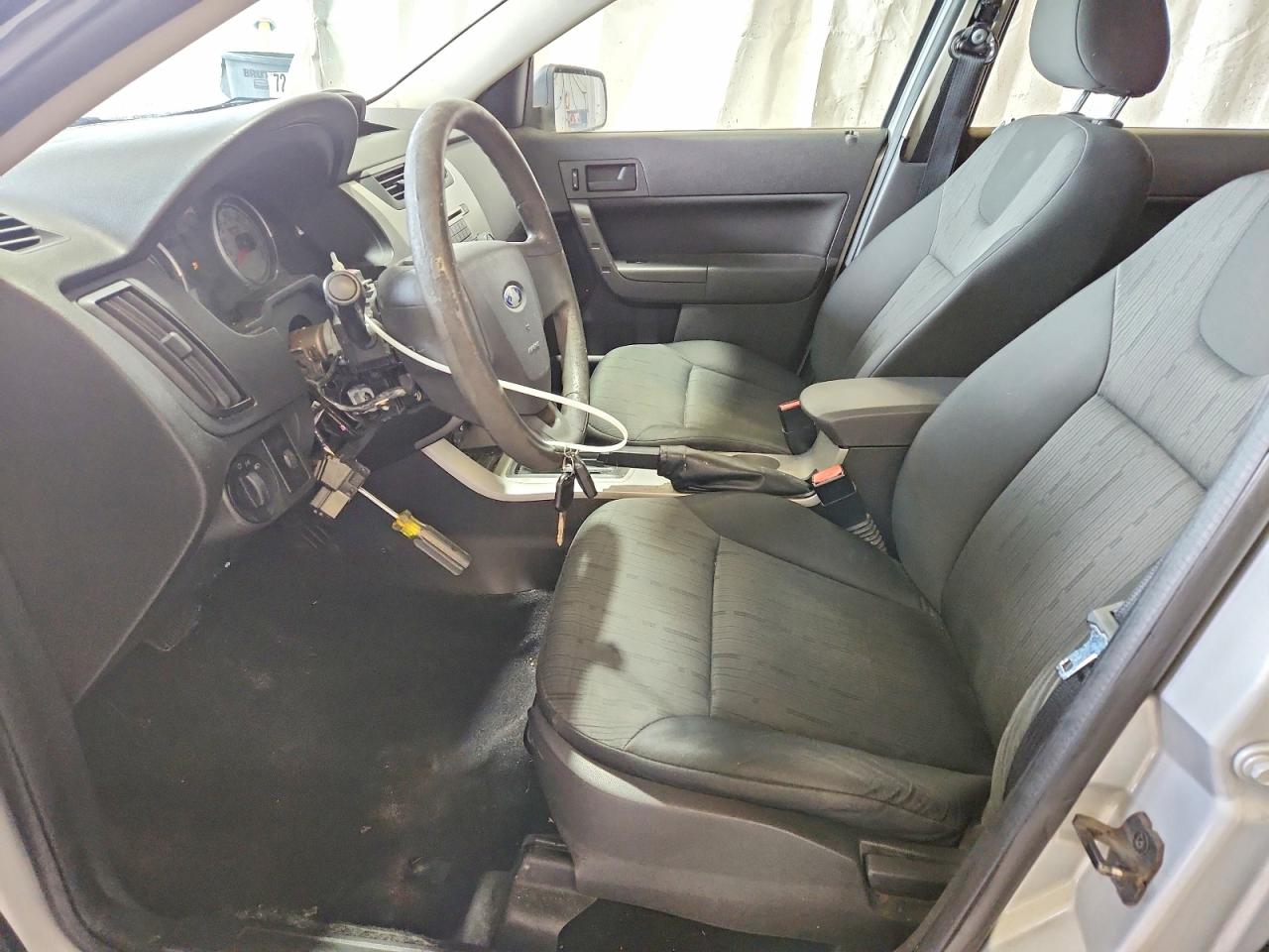 2008 Ford Focus VIN 1FAHP35N38W259617 photo 7