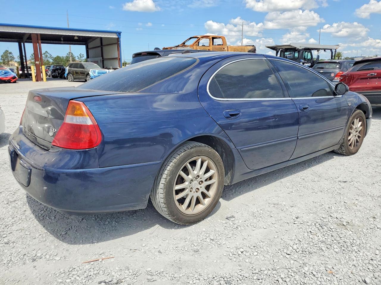 2004 Chrysler 300 VIN 2C3HE66G14H690486 photo 3