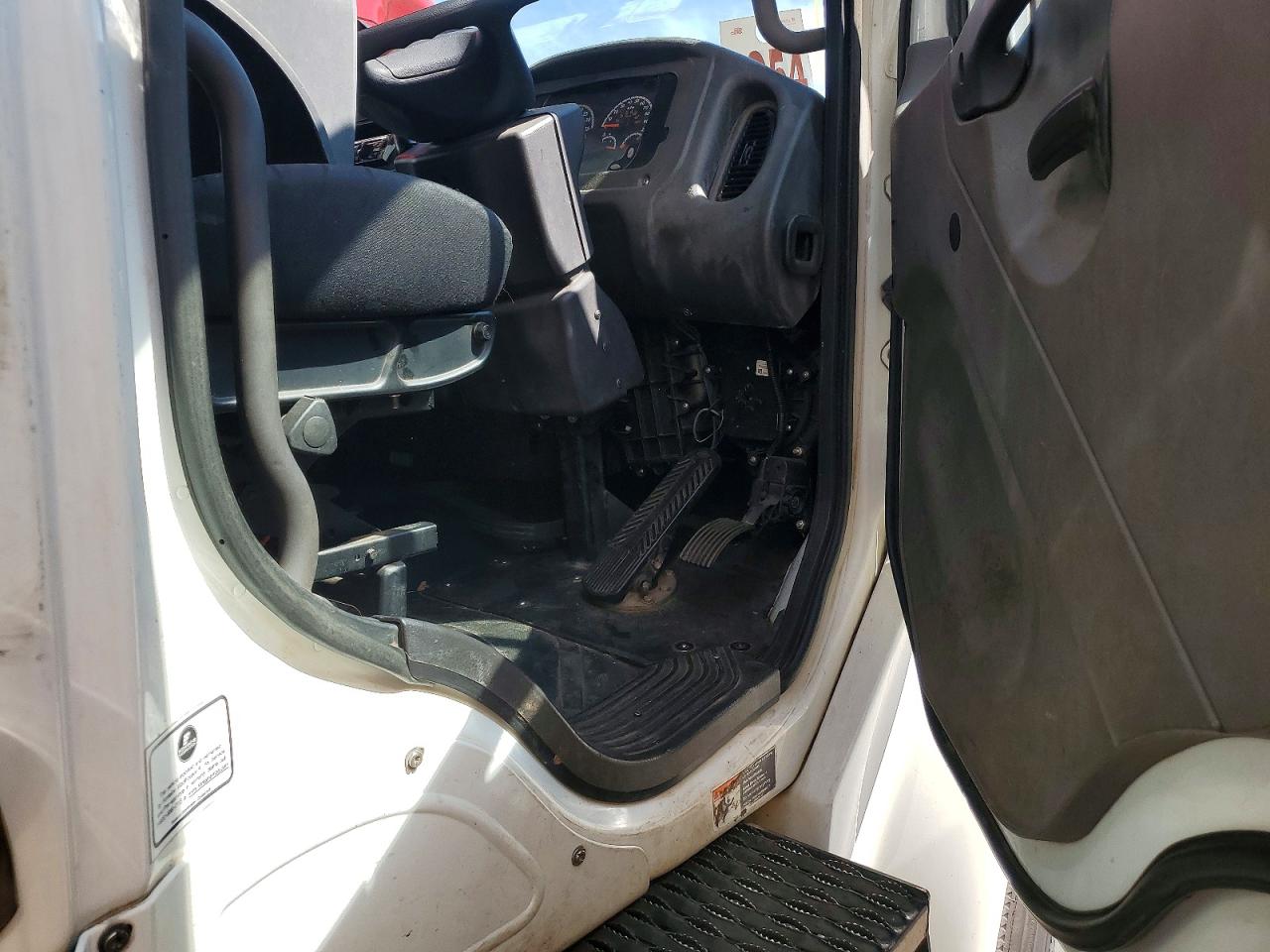 2020 FREIGHTLINER All other VIN 3ALACXFC4LDMD9915 photo 6