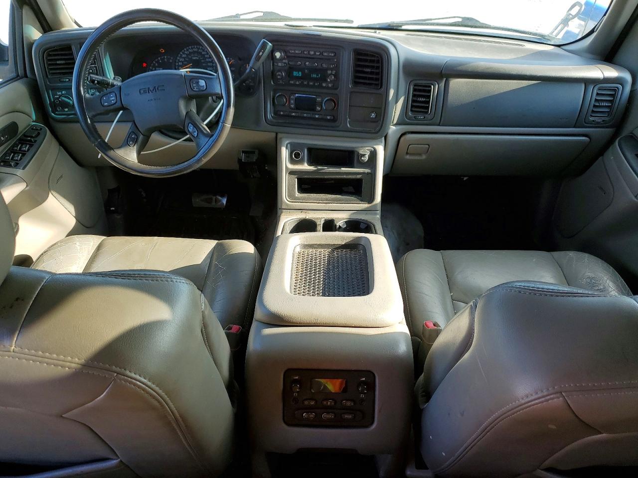 2006 GMC Yukon VIN 1GKFK16Z96J138482 photo 8