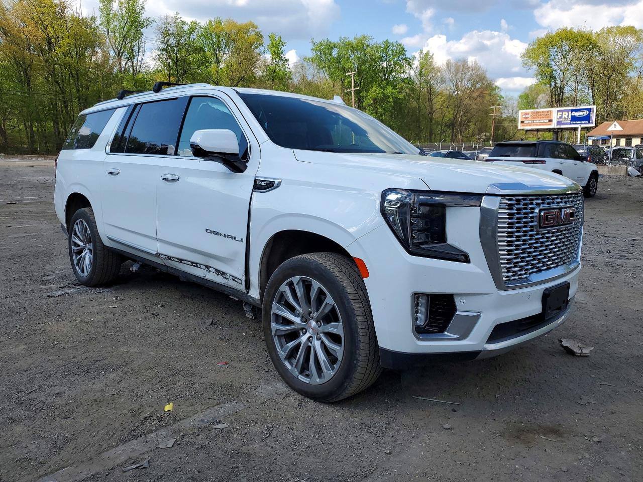 2022 GMC Yukon VIN 1GKS2JKL1NR133437 photo 4