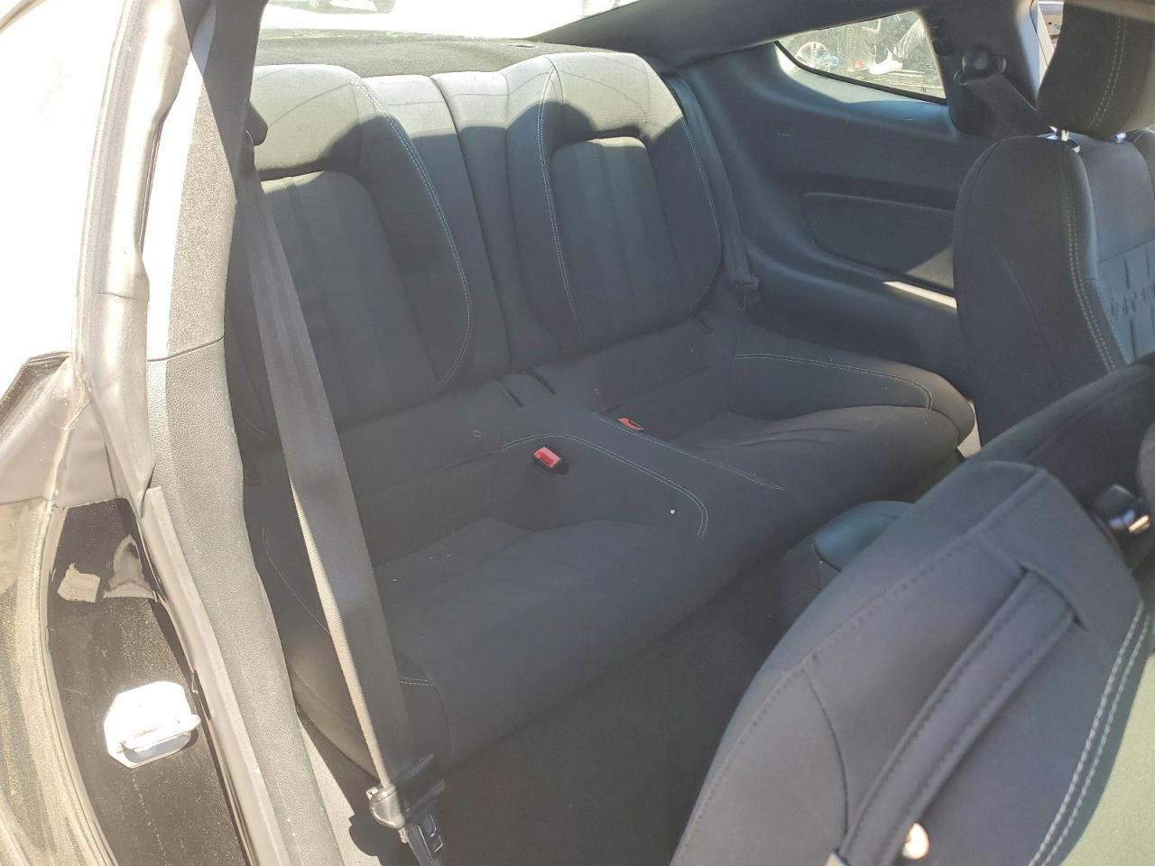 2018 Ford Mustang VIN 1FA6P8TH0J5179396 photo 10