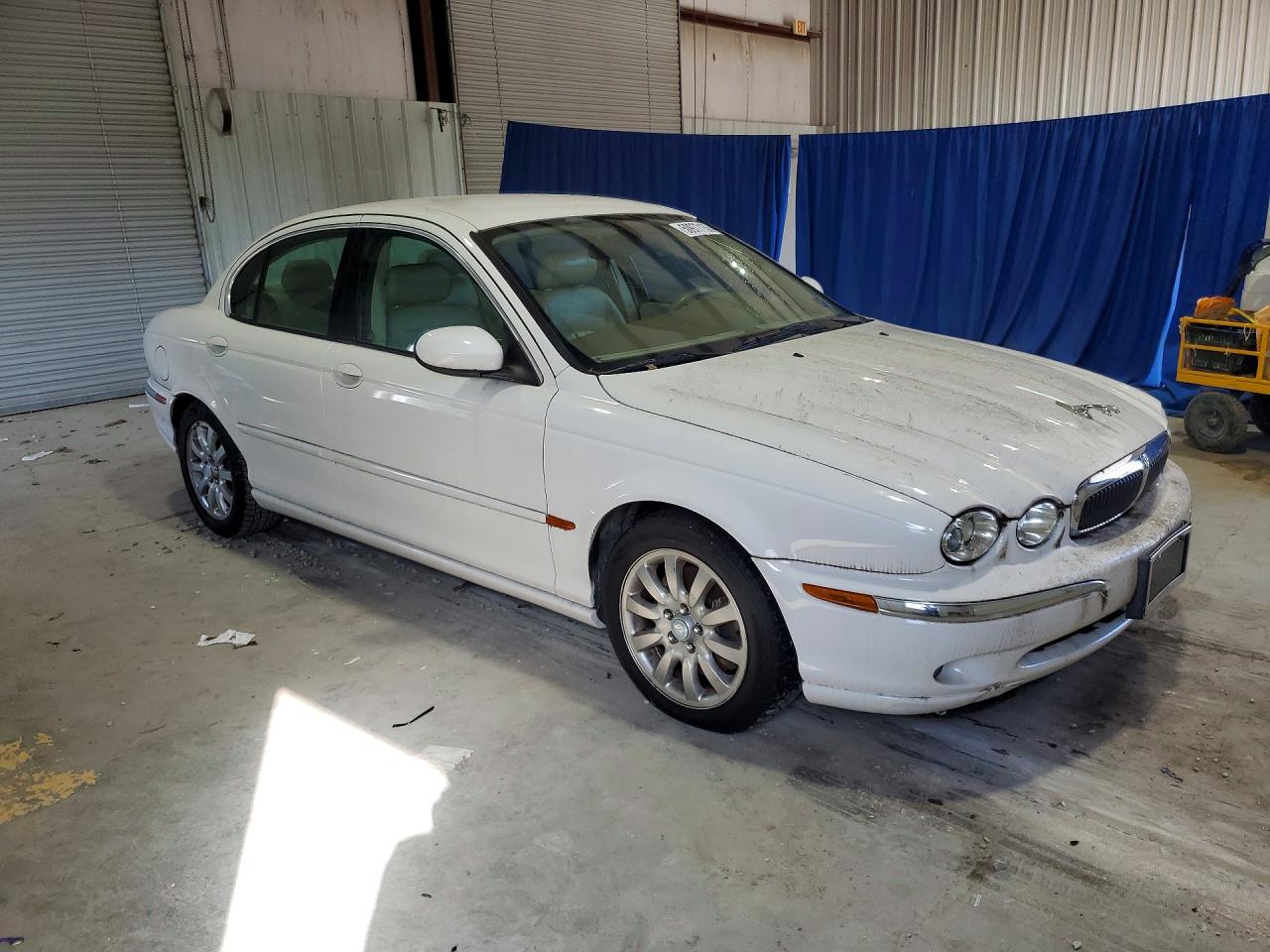 2003 Jaguar X type VIN SAJEA51D03XD22994 photo 4