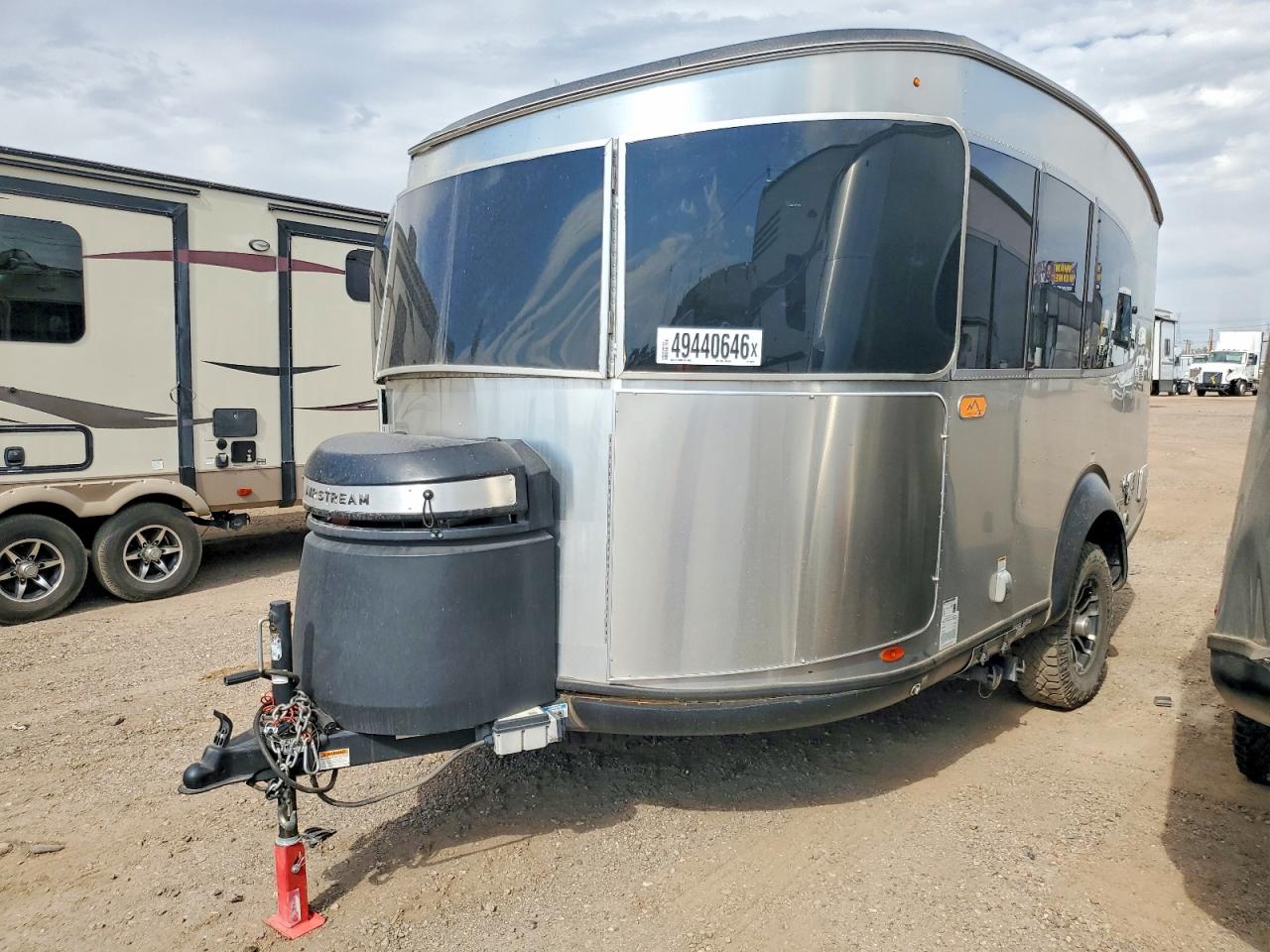 2022 AIRSTREAM Trailer VIN 1SMG4DD22NJ207512 photo 2