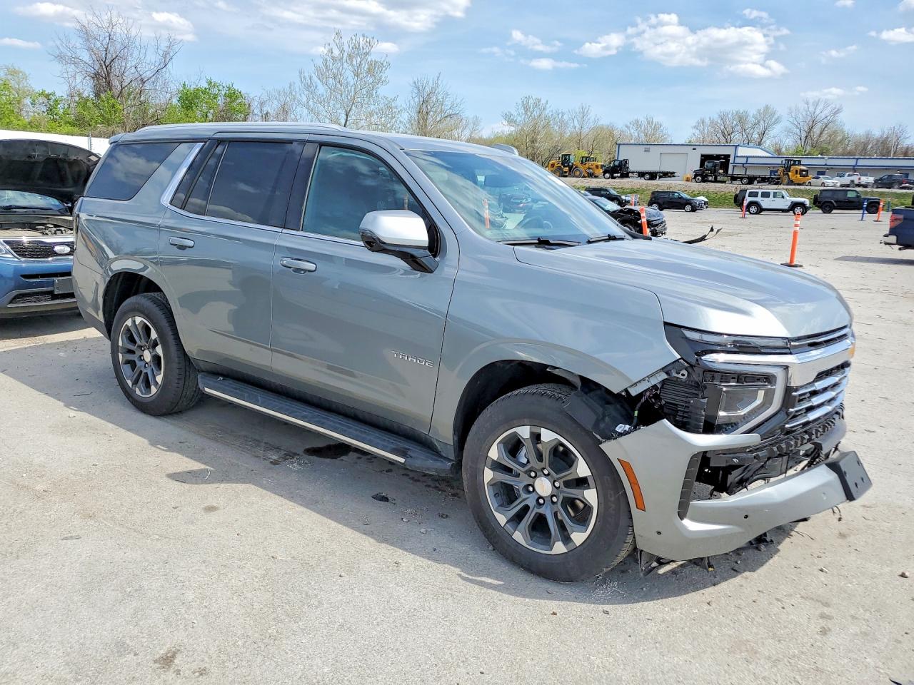 2026 Chevrolet Tahoe VIN 1GNS6NKD1TR121633 photo 4